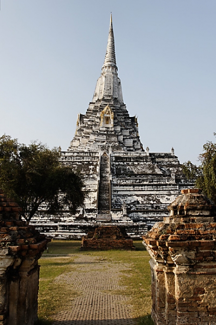 Wat Phu Khao Thong-004